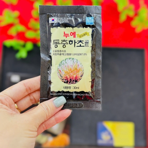 NƯỚC ĐÔNG TRÙNG HẠ THẢO HỘP GỖ ĐEN CAO CẤP KANG HWA HÀN QUỐC