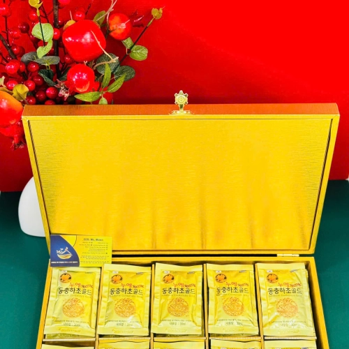 NƯỚC ĐÔNG TRÙNG HẠ THẢO HỘP GỖ CAO CẤP GOLD KING HÀN QUỐC